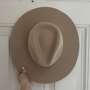 Forever 21 flat brim hat